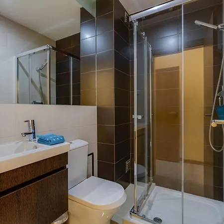 Apartmán The Village - 6 Com Ac, Garagem E Piscina, A Poucos Min Da Gale *